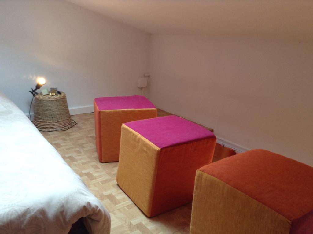 Apartamento Chinchon LʼIsle-sur-la-Sorgue Exterior foto